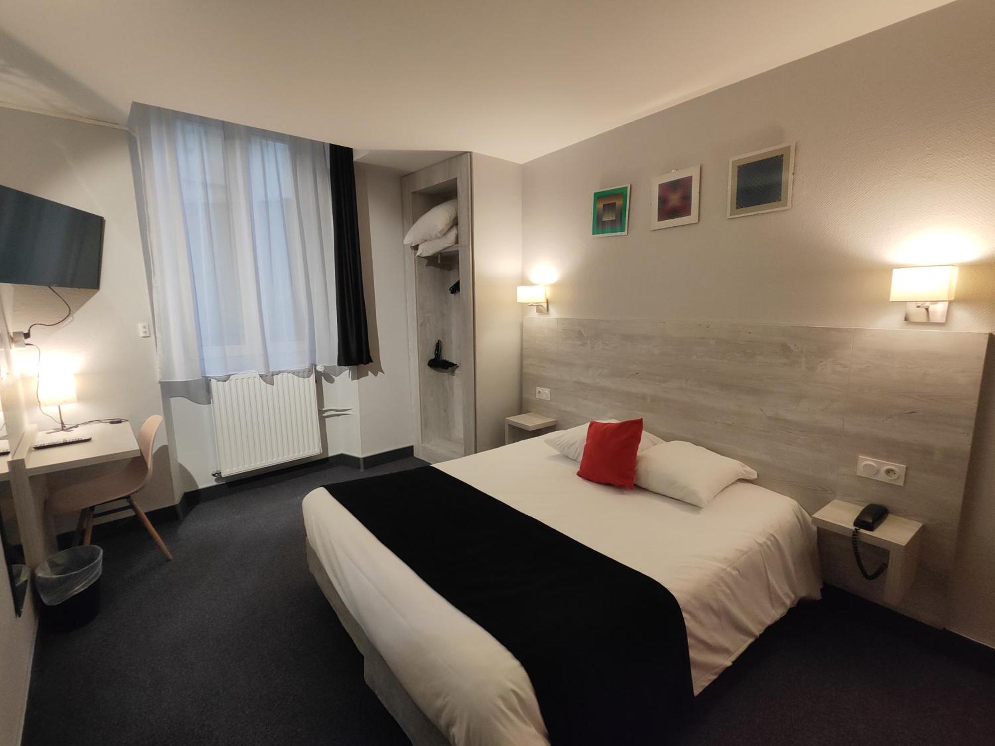 Campanile Grenoble Centre Gare Hotel Exterior foto