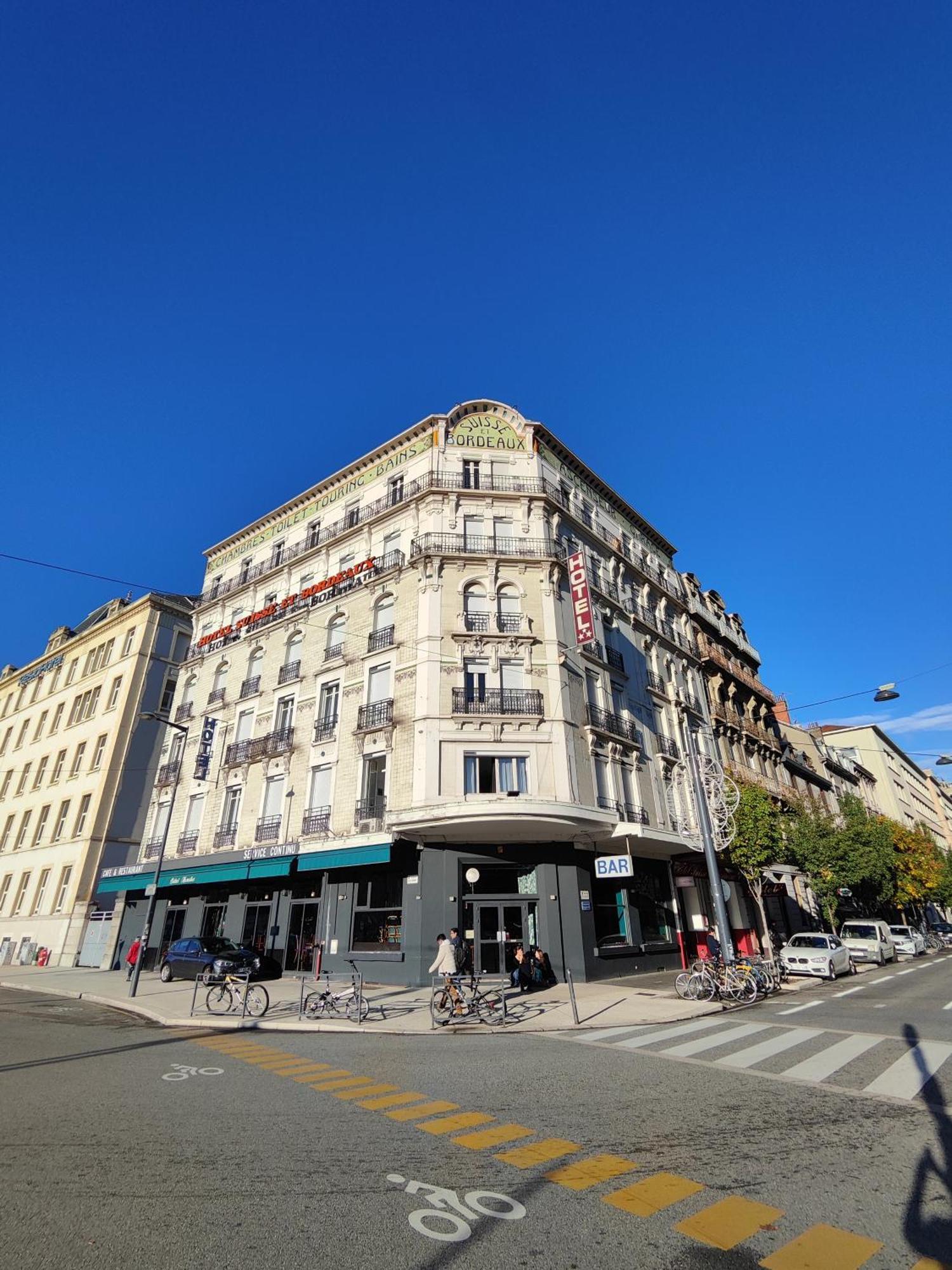 Campanile Grenoble Centre Gare Hotel Exterior foto